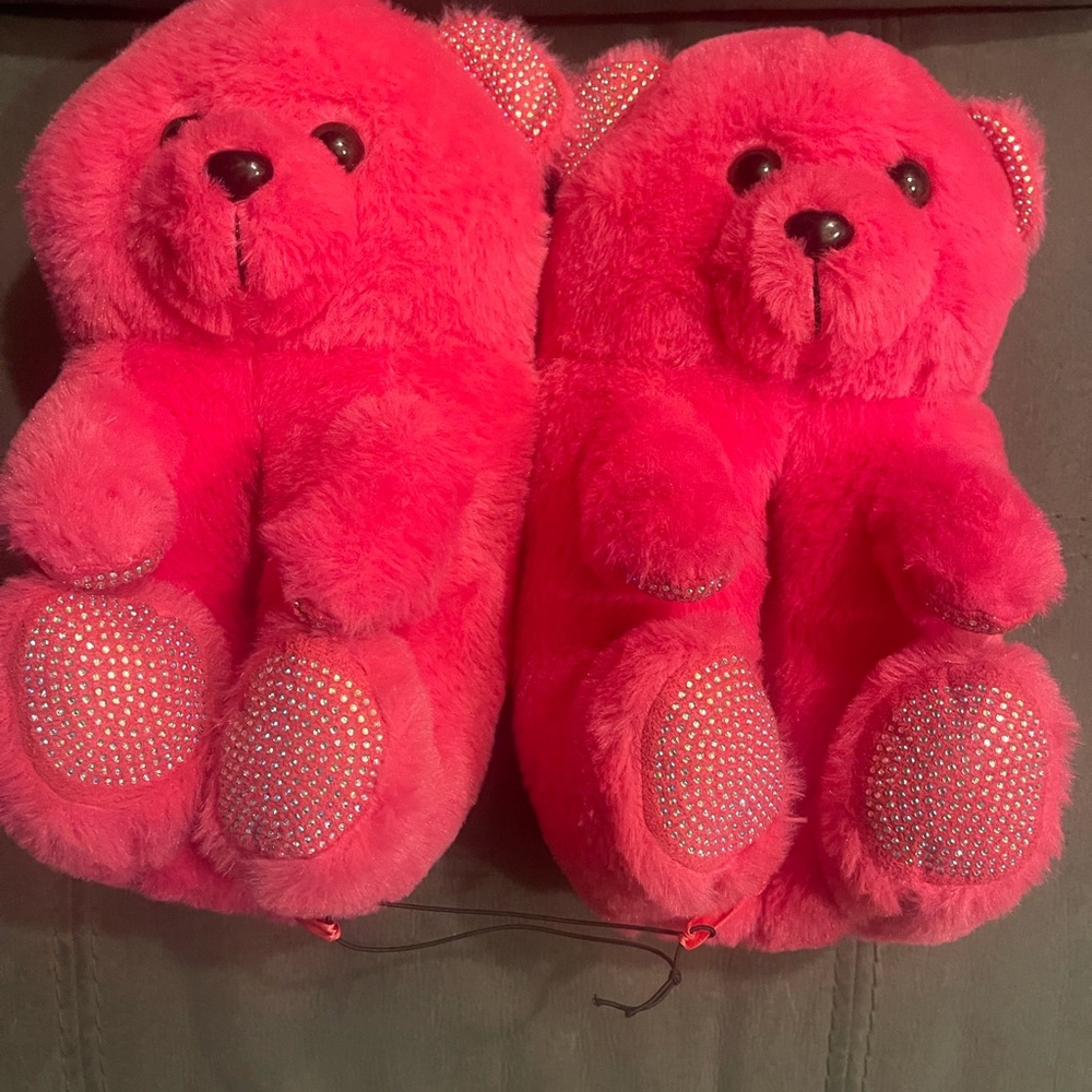 Hot pink teddy bear slippers NWT